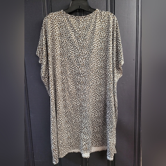 Entro Leopard Print Tunic - Picture 2 of 5